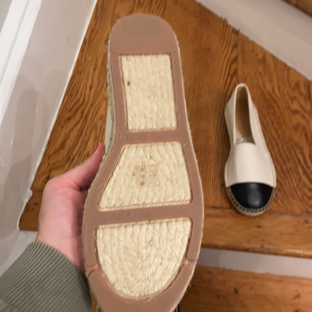 Slip on shoes - Picture 2 of 3